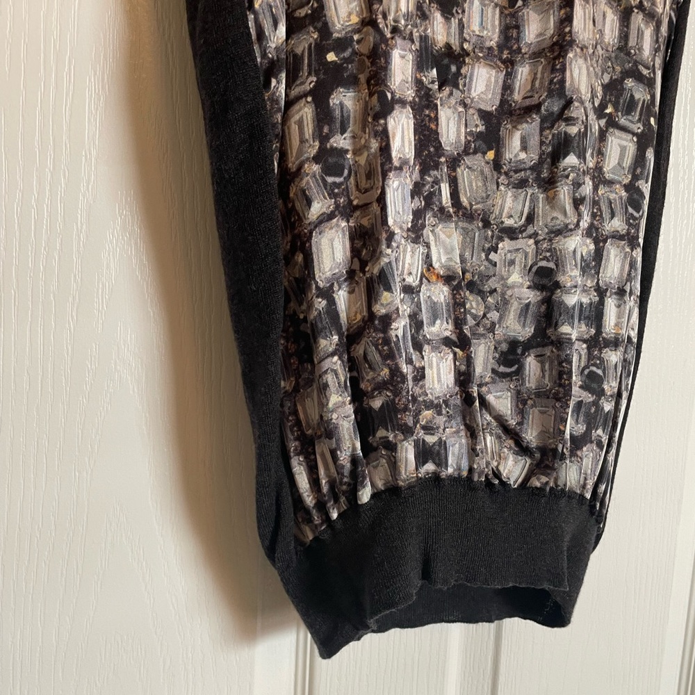 LANVIN Sleeveless Wool and Silk Blouse with Diamond Print Pattern - Picture 6 of 8